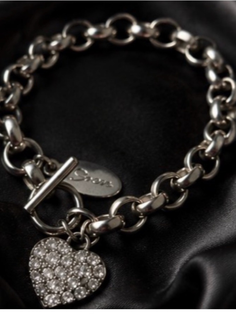 Vintage Guess Silver-Tone Rhinestone Heart Charm Chunky Bracelet Toggle Clasp